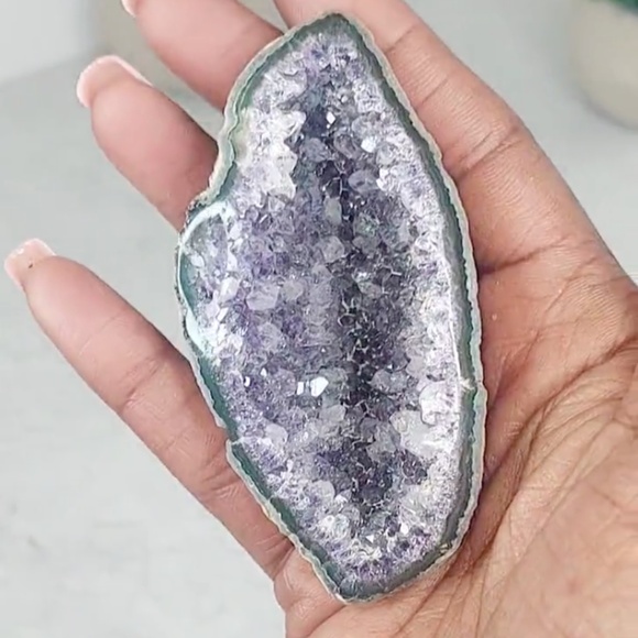 Amethyst Geode | Tranquility, Intuition & Spiritual Uplift - Picture 5 of 5